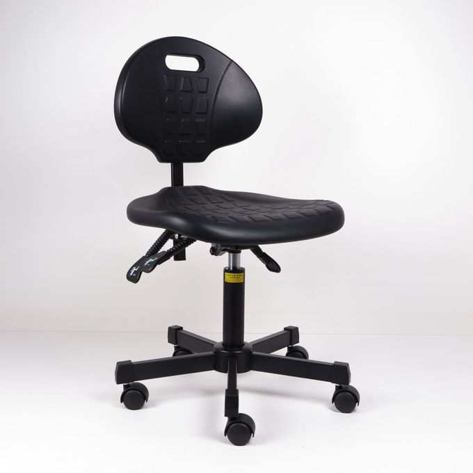 Chaises ergonomiques noires de laboratoire de mousse de polyuréthane avec de soutien la surface arrière de glissement non
