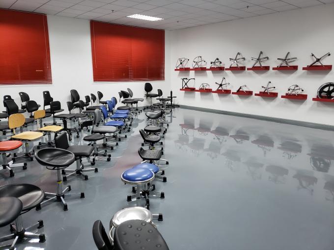Chaises ergonomiques confortables de laboratoire et pièce propre de classe du rassemblement 10000 de tabourets